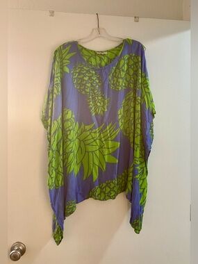 Women's Pineapple Aloha Print Tunic Top; Made in Hawaii; Has Holes in Front